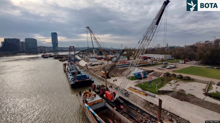 Projekti i mbështetur nga Kina për ndërtimin e urës në Beograd, nxit kritika për fshehje të kontratave