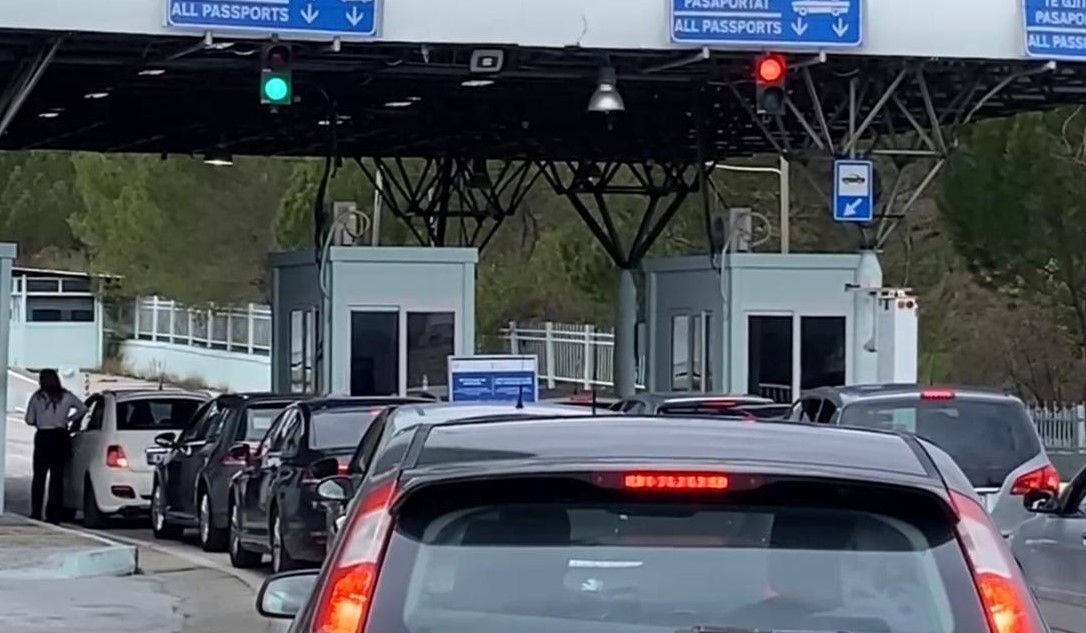 Protestat e fermerëve grekë, vijon për 3 orë bllokimi në aksin Kakavijë–Janinë