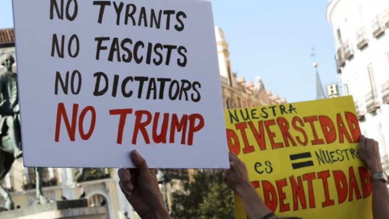 Publikohet sondazhi: Gjysma e europianëve e shohin Donald Trump si “armik të Europës”