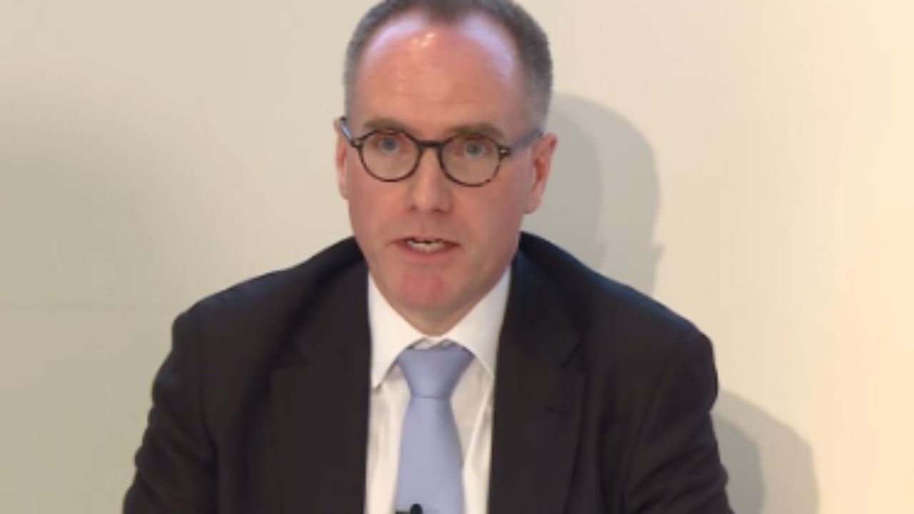 Publikoi para kohe një raport të rëndësishëm fiskal, jep dorëheqjen kreu i Zyrës për Përgjegjësinë Buxhetore në Mbretërinë e Bashkuar