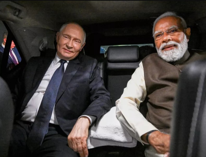 Putin takohet me kryeministrin Modi në Indi: Tregtia e naftës do vijojë normalisht