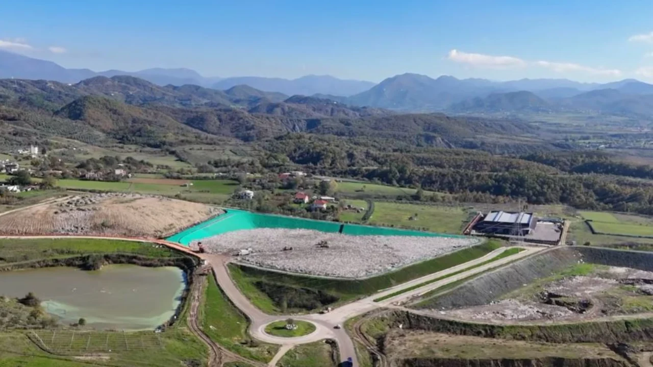 Rama ndan pamje nga Impianti i Përpunimit të Mbetjeve në Tiranë: Çdo hap drejt riciklimit dhe edukimit mjedisor