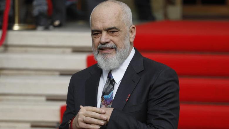 Rama reagon ndaj Shoqatës së Gjyqtarëve: Nuk i kam parë të ankohen për ata që u këndojnë librin e shtëpisë