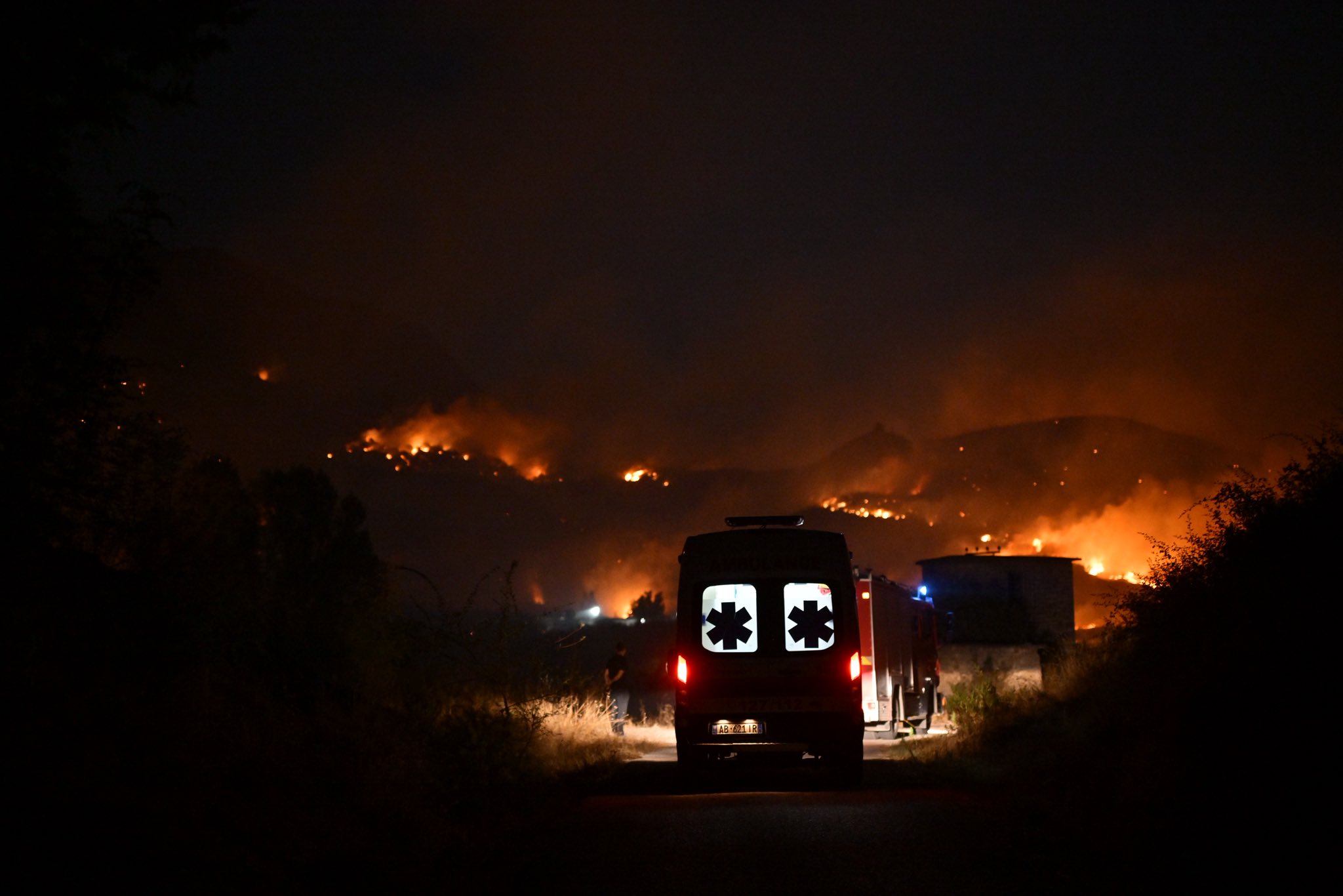 Raporti i zjarreve në Evropë: Shqipëria pësoi humbjet më të rënda, mbi 49 mijë hektarë të shkrumbuar