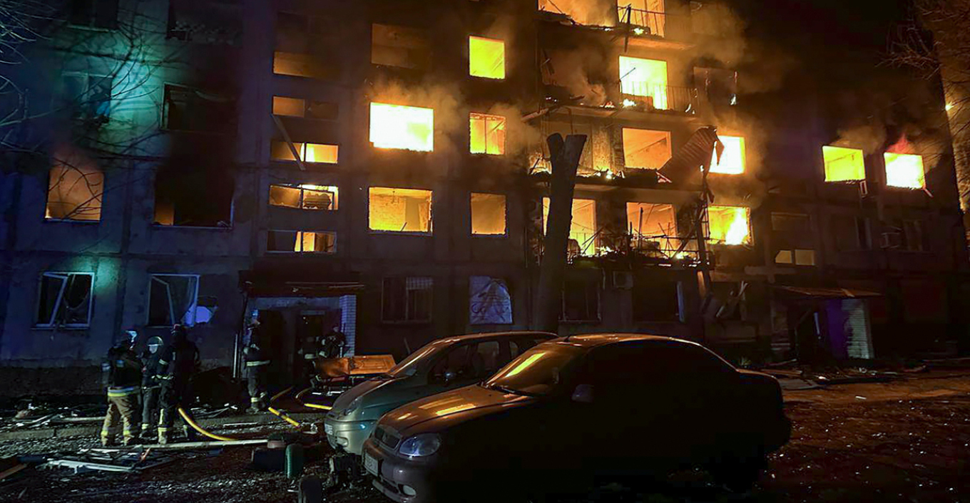 Rusia, qindra dronë ndaj Ukrainës! Goditet infrastruktura energjetike e vendit, dëme edhe në zonat e banuara