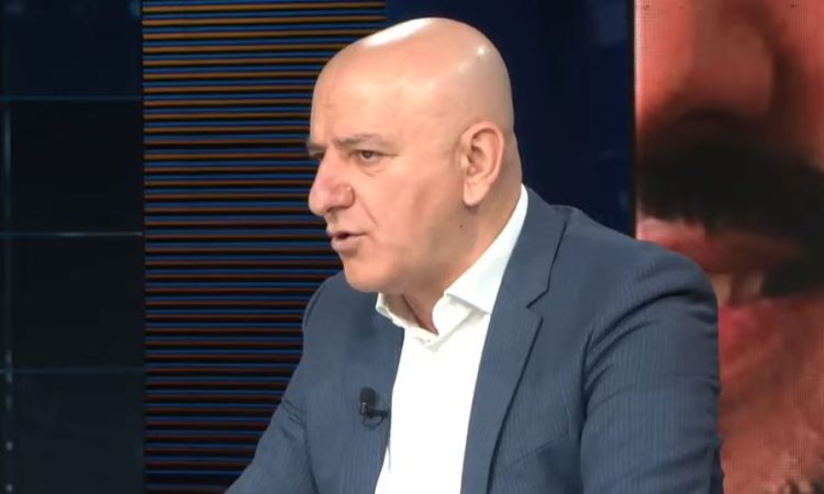 “Salianji i ftuar për “Foltoren” e radhës nga demokratët e Gjirokastrës”/ Bejko: Servilë të Berishës, ata që ikën e…