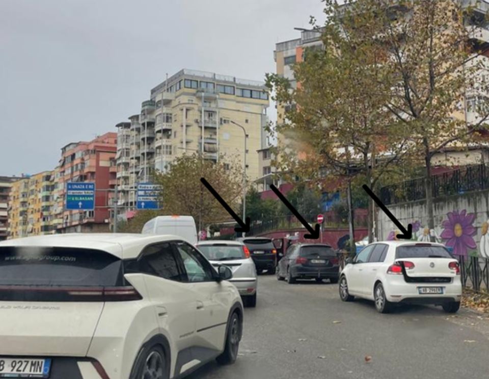 Selita e Vogël në kolaps urban: Rrethrrotullimi është kthyer në pikën më të zezë të qarkullimit në Tiranë
