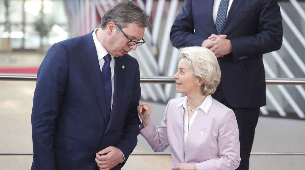 Serbia larg orbitës së BE-së, Von der Leyen fton Vuçiçin për darkë, ja temat e nxehta që pritet të jenë në tryezë