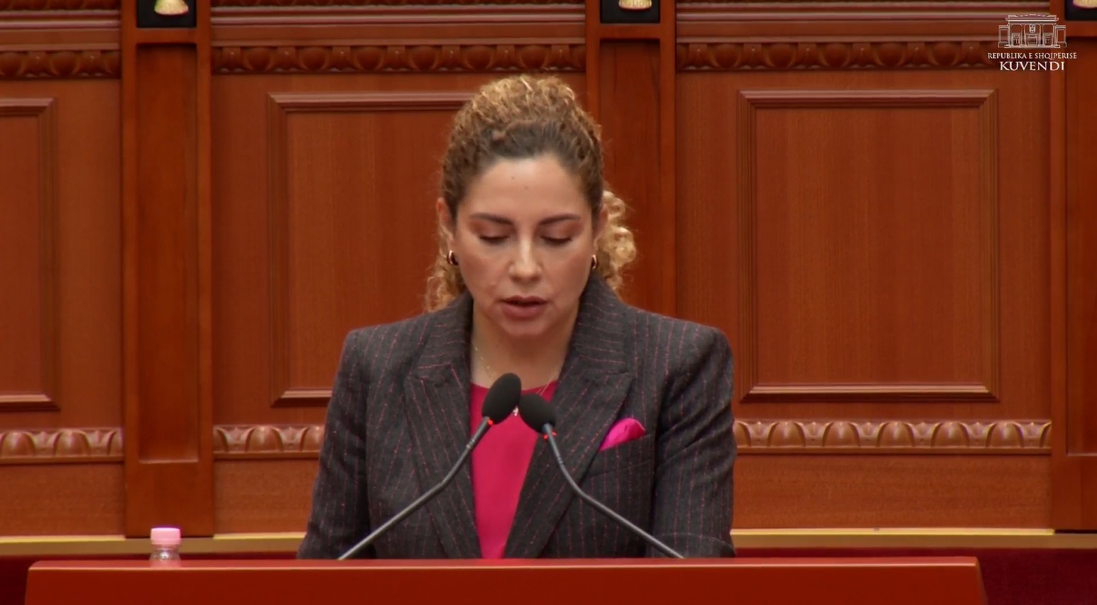 “Shikoni realitetin”, Olta Xhaçka i drejtohet opozitës: Mazhoranca punon, Shqipëria me rritjen më të lartë ekonomike në rajon