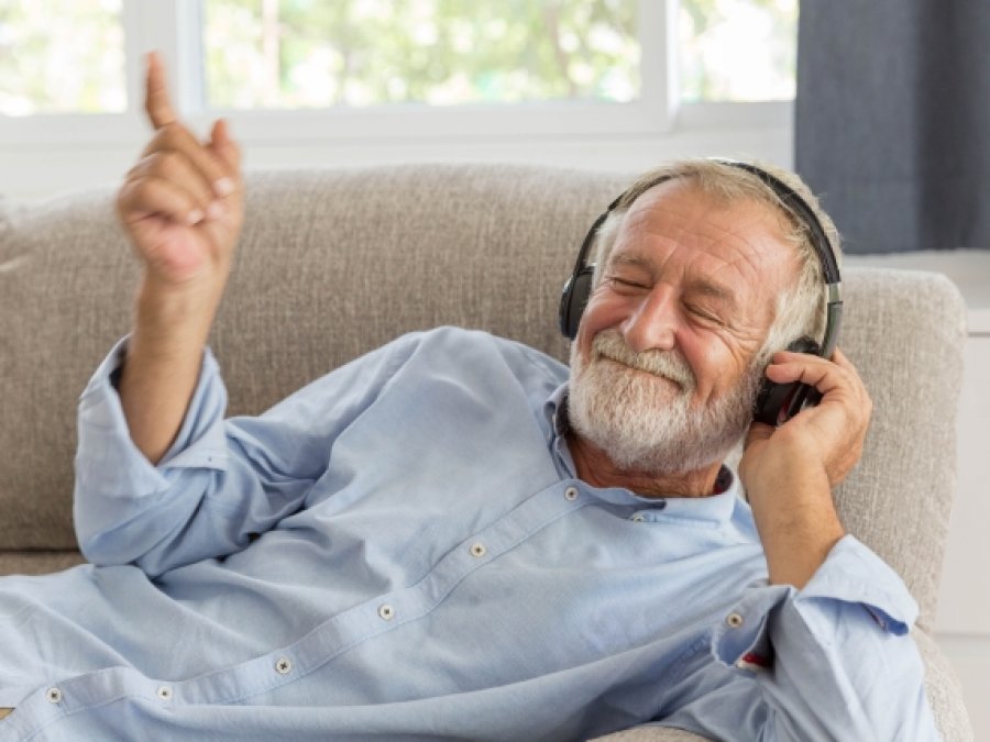 Si ndikon muzika e preferuar në trurin tonë: Efekti i nostalgjisë