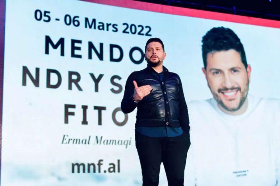 Skandal fiskal? Trajnimet motivuese të Ermal Mamaqit marrin pagesa me zarf, pa faturë