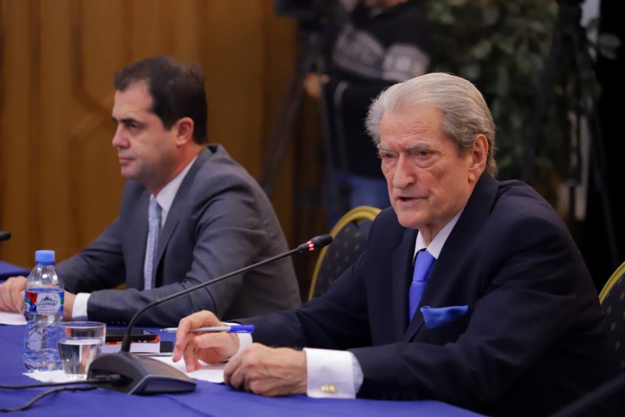 SYRI TV/ PD mbledh frontin opozitar për dy reformat, Berisha: Përcaktojmë bashkë sistemin zgjedhor