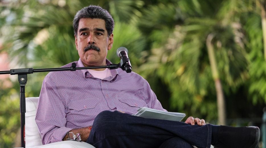 Telefona të pagjurmueshëm dhe një shtrat i ri çdo natë, New York Times: Ja si është fshehur Maduro që kur SHBA-të nisën sulmet në Karaibe