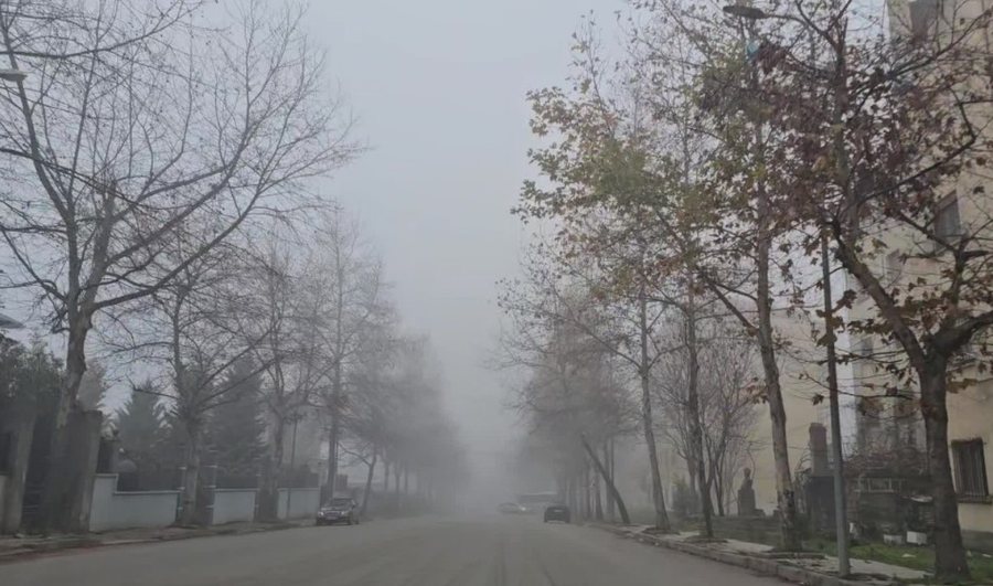 Temperaturat deri në -4 gradë në juglindje, autoritetet bëjnë thirrje për kujdes në rrugë