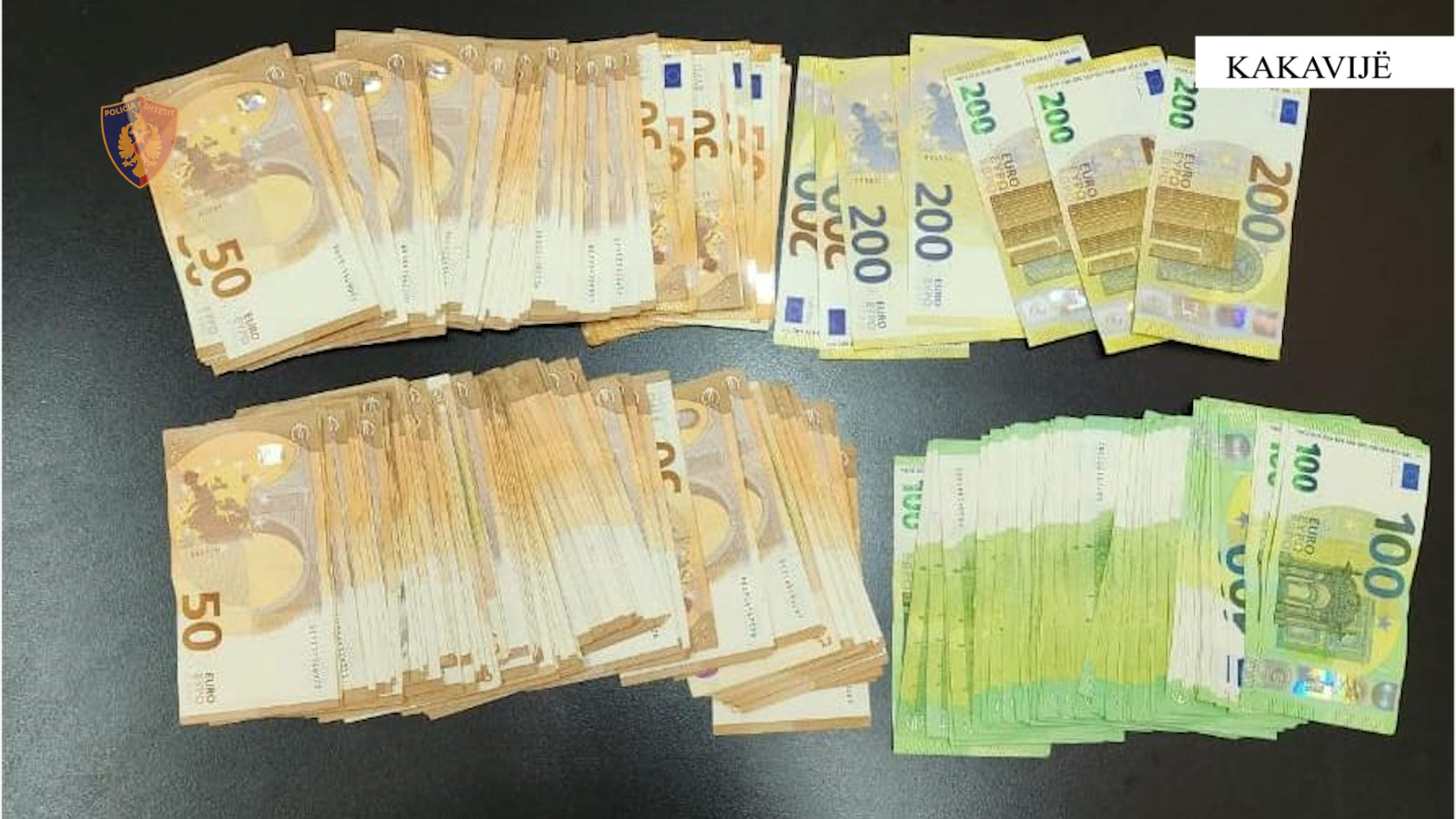 Tentoi të nxirrte nga Shqipëria 22 mijë euro të padeklaruara, procedohet penalisht 54-vjeçari në Kakavijë