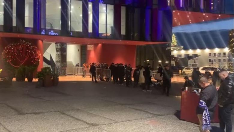 Tirana – Partizani derbi i shumë problemeve, nis futja e tifozëve në stadiumin ‘Air Albania’