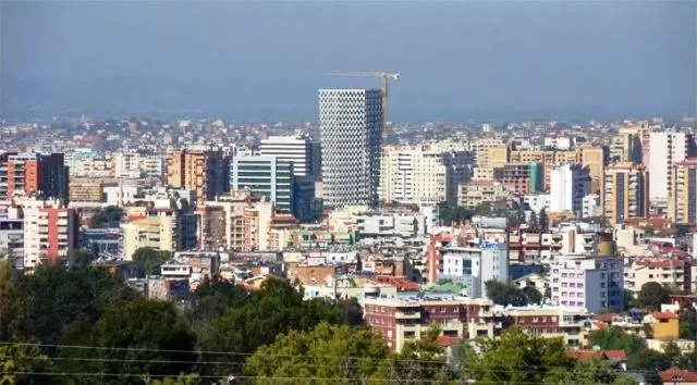 Tregu i pasurive të paluajtshme, nga 1 janari 2026 nis rivlerësimi/ Tatimi i shitjes do të jetë 5%, ja si kryhet llogaritja