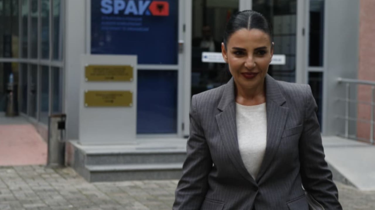 U pezullua nga detyra dhe iu ndalua dalja jashtë shtetit, Balluku ankimon masën e sigurisë në Apelin e GJKKO