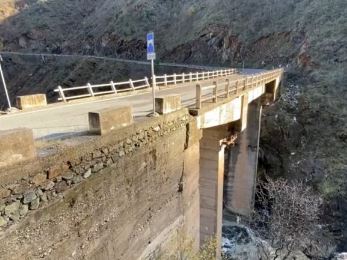 Udhëtarët në rrezik/ Rruga e vjetër Kukës–Kalimash–Shënmri–Pukë e degraduar, kompania “Geci” nuk kryen ndërhyrje