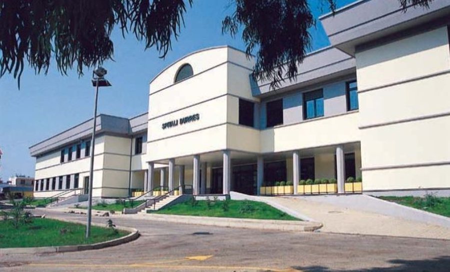 Vdekja e 15 vjeçarit, Spitali i Durrësit: Nuk na ikën dritat gjatë operacionit, kishim gjenerator