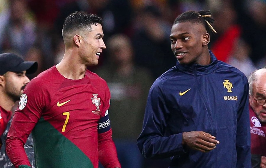 “Vetëm Cristiano Ronaldo mund të krahasohet me Rafa Leao-n për nga talenti”, vjen deklarata e bujshme nga njeriu që e njeh më mirë se kushdo