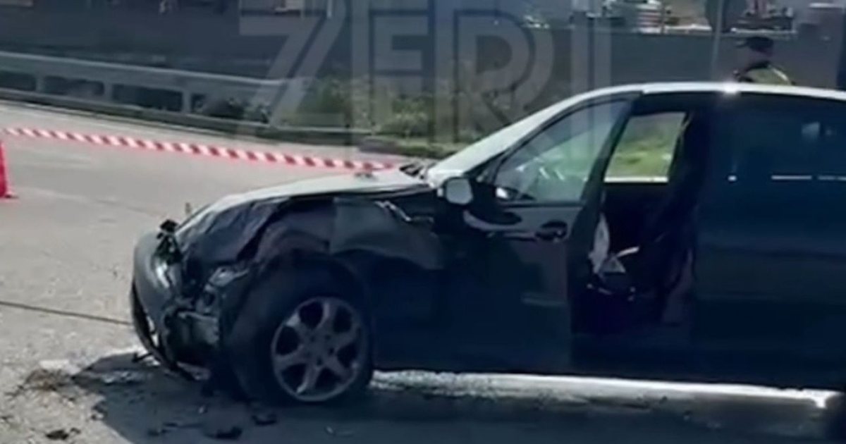 VIDEO/ Dalin pamjet e aksidentit ku u përfshi furgoni i FNSH-së në Fier