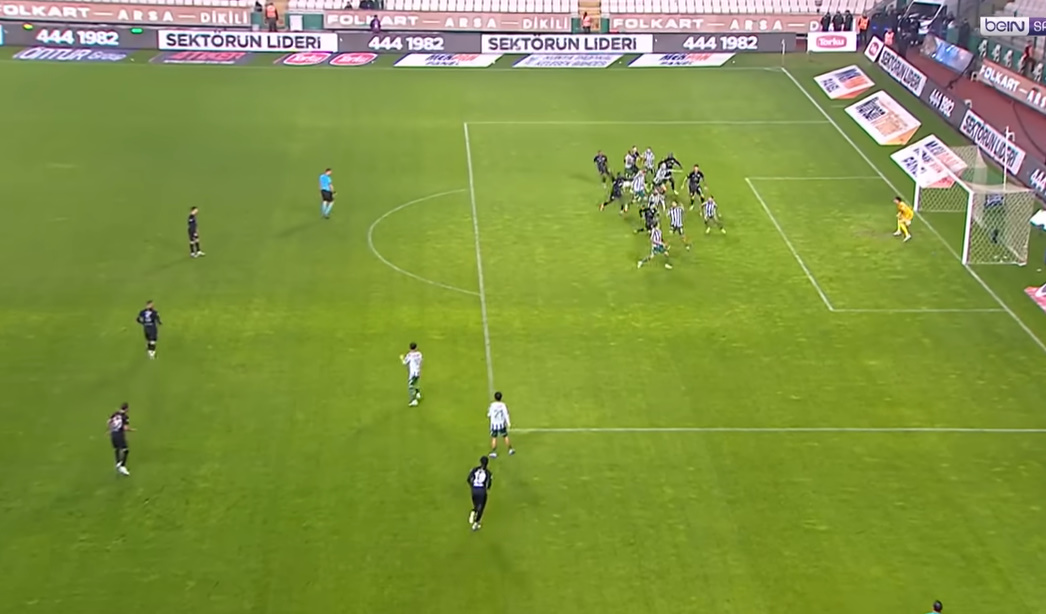 VIDEO/ Pasim i përsosur i Qazim Laçit, mesfushori shqiptar jep asist në Turqi