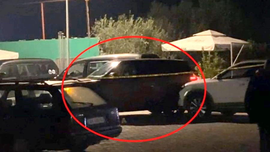 Vritet me 2 plumba në kokë biznesmeni në Elbasan,u qëllua me pistoletë sapo u fut në “Range Rover” në karburantin e tij