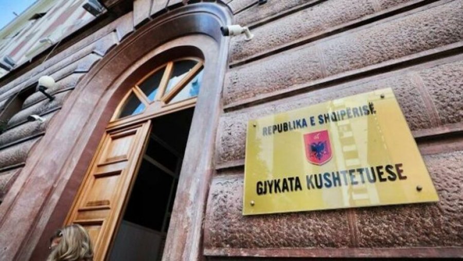Zbardhen 10 emrat për vakancën në GJykatën Kushtetuese