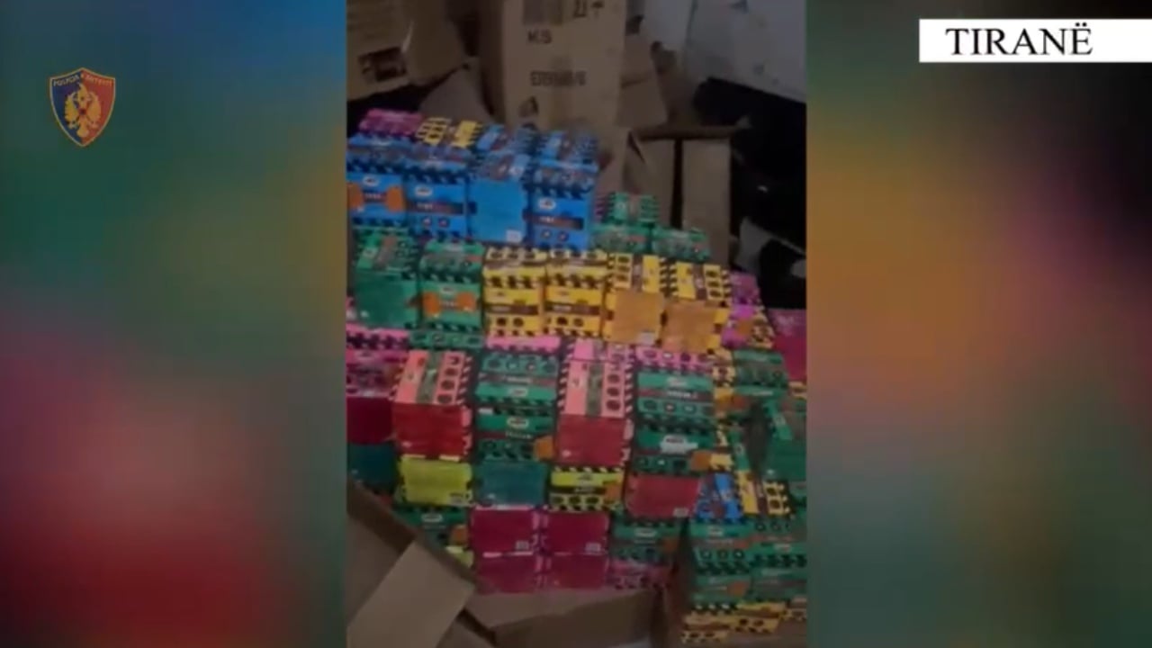 Zbulohet magazina me qindra fishekzjarrë, pranga 24-vjeçarit në Tiranë