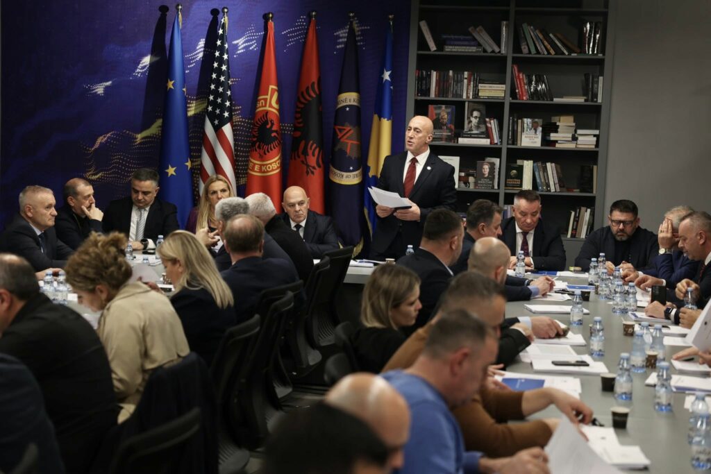 Zgjedhjet e parakohshme në Kosovë, AAK nominon Ramush Haradinajn kandidat për kryeministër