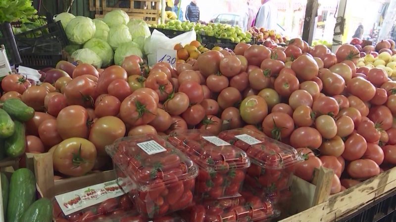 Zhvlerësimi i euros ul çmimet e ushqimeve të importit, por i shtrenjtojnë tregtarët