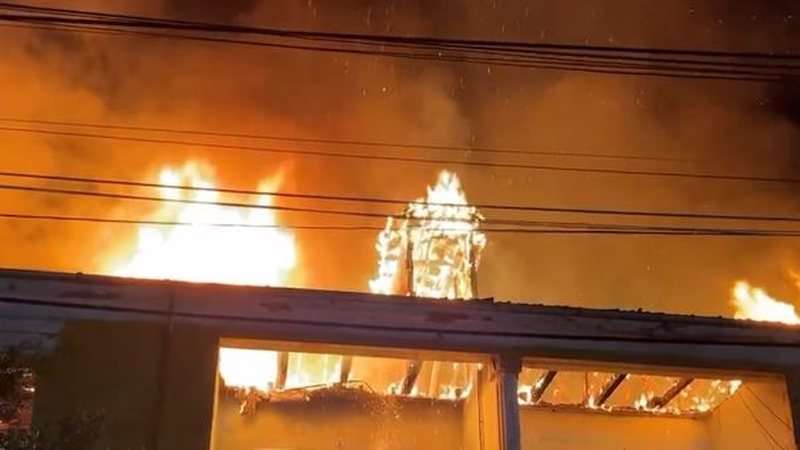 Zjarr në Kalanë e Elbasanit, merr flakë një banesë brenda zonës muzeale