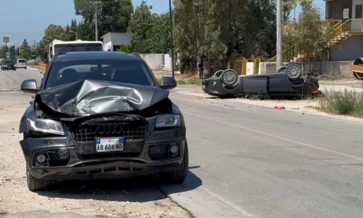 Aksident i frikshëm në Fier-Patos, makina kthehet përmbys pas përplasjes, disa të plagosur