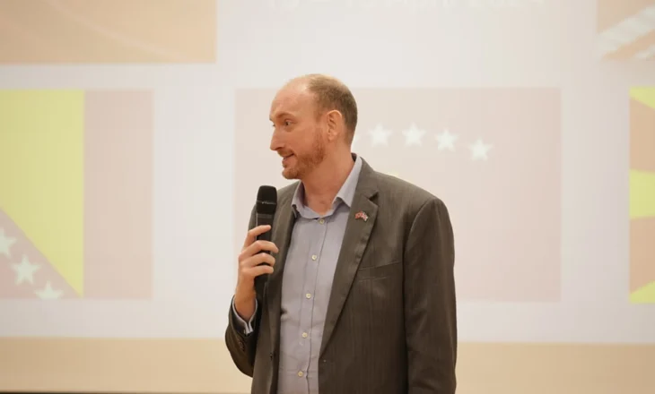 Alastair King-Smith përfundon mandatin, ja kush emërohet Ambasador i ri britanik në Shqipëri