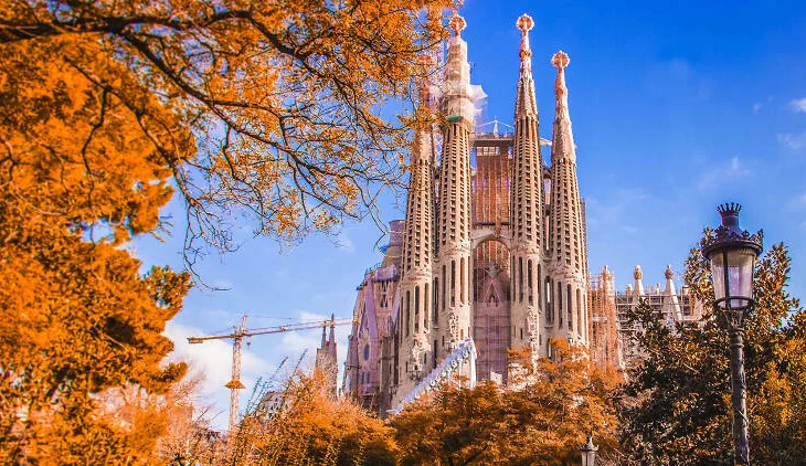 Barcelona merr vendimin e rëndësishëm për turistët, do ndaloj apartamentet me qira