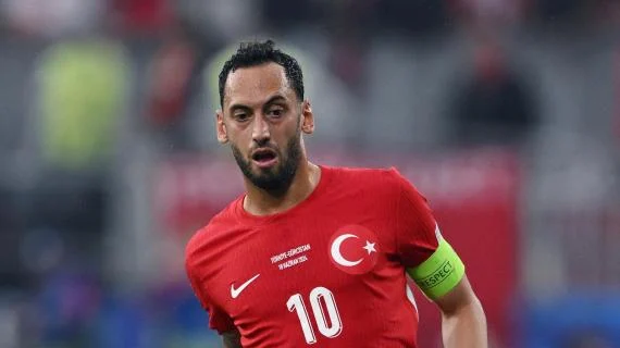 Calhanoglu përfundon në “radarët” e Bayern Munich, ai mund të jetë gurthemeli i rilindjes bavareze