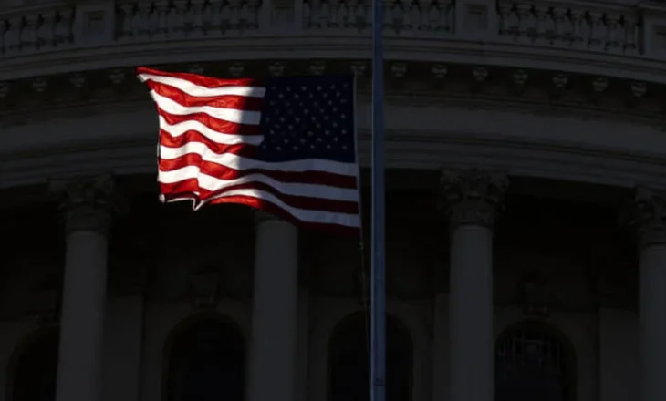 Diplomati amerikan gjendet i vdekur në një hotel