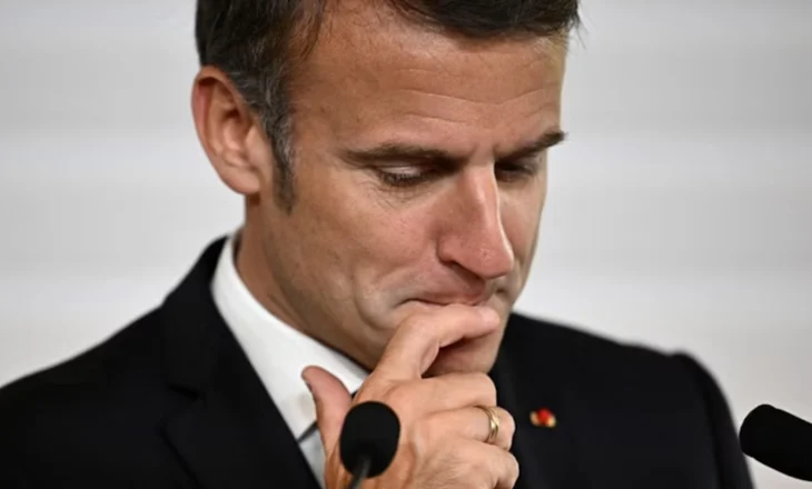 Emmanuel Macron, i izoluar në prag të zgjedhjeve të parakohshme, braktiset edhe nga aleatët