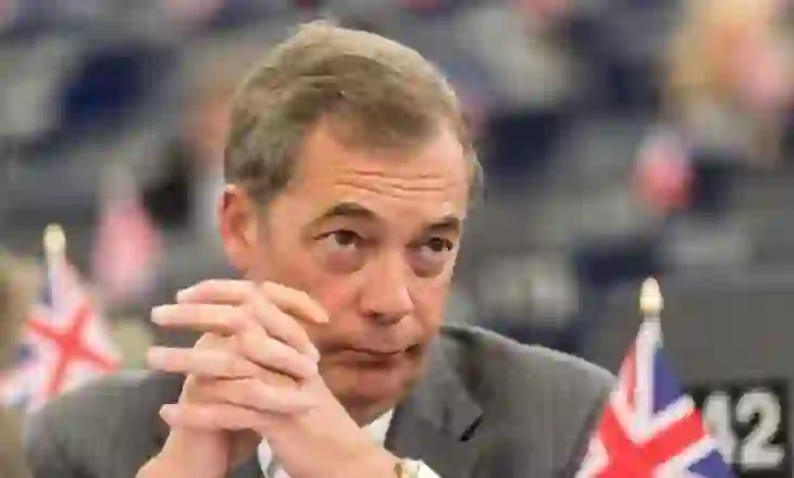 Farage: BE dhe NATO shkaktuan luftë në Ukrainë