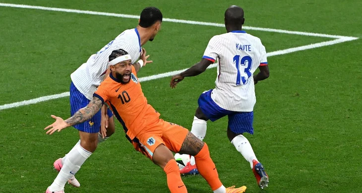 Maignan shpëtimtar, Griezmann shpërdoron. Holanda dhe Franca barazojnë me synimin për në 1/8 finale