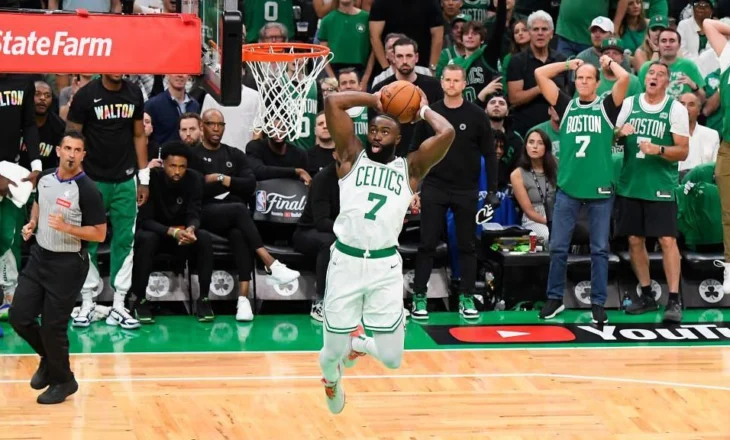 NBA: Boston i nis mbarë finalet play off, mposht me lehtësi Dallas në ndeshjen e parë