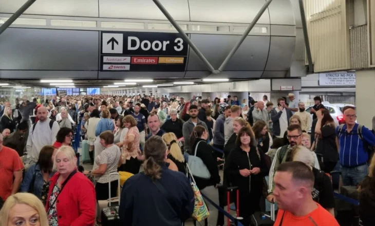 Ndërpritet energjia në aeroportin e Mançesterit, anulime dhe vonesa të fluturimeve