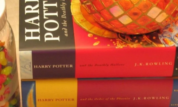 Një nga botimet e para të Harry Potter shitet për 45,000 £