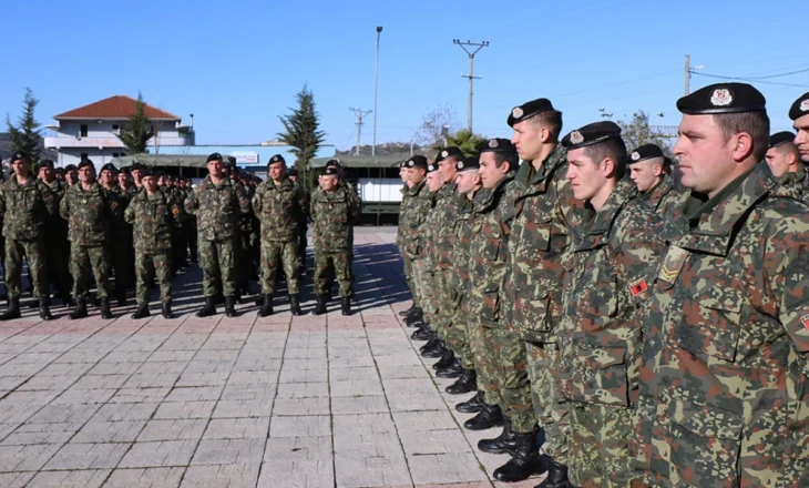 Rriten pagat për Forcat e Armatosura dhe zjarrfikësit, prioritet gradave më të ulëta/ Ja sa shkojnë rrogat nga ushtari i katërt tek gjenerali