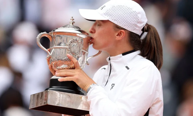 Swiatek konfirmohet “mbretëresha” e Roland Garros, mund pa probleme sfidanten italiane në finale