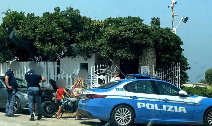 Terrorizohen pushuesit në Brindisi, dy të plagosur nga të shtënat me armë