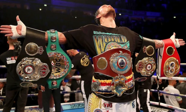 Zyrtare! Oleksandr Usyk nxjerr vakant një nga titujt kampionë bote për shkak të revanshit me Fury