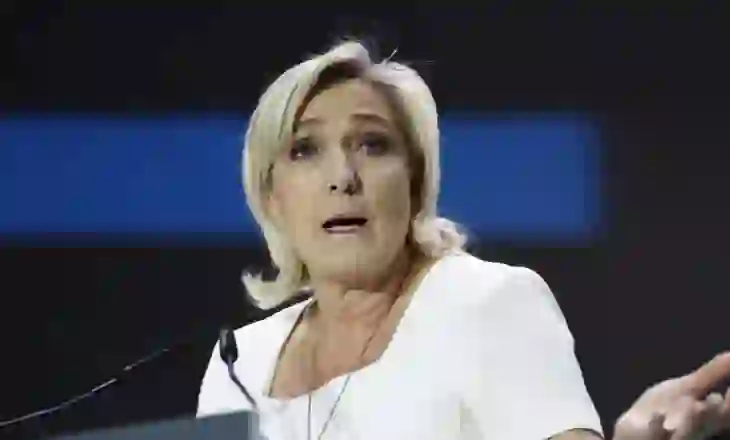 E FORTË/ Le Pen akuzon Macron për ‘grusht shteti’ përpara balotazhit