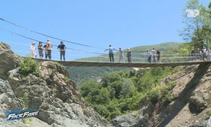 “Fiks Fare” show brings residents out of isolation in north Albania after the construction of new bridge